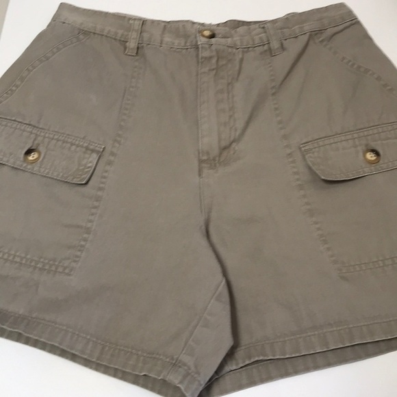 White Stag beige 6-pocket zippered shorts - Picture 1 of 5